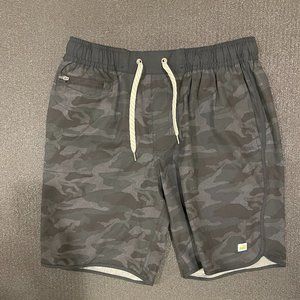 Vuori Men's Kore Short Unlined 7.5" Inseam Black Camo Size Medium